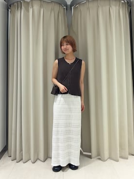 「KBF（ケイビーエフ）のボタンアップRIBニットベスト（ベスト、ブラウン系）」を使った、ナガタエリさん（レディース・158cm）の夏コーディネート