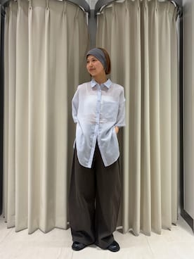 「KBF（ケイビーエフ）のシアーストライプBIGシャツ（シャツ/ブラウス、パープル系）」を使った、ナガタエリさん（レディース・158cm）の春コーディネート