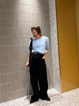 「URBAN RESEARCH ROSSO WOMEN（アーバンリサーチ　ロッソ）のストール付ハーフスリーブファーニット（ニット/セーター、ブルー系）」を使った、ナガタエリさん（レディース・158cm）の秋コーディネート