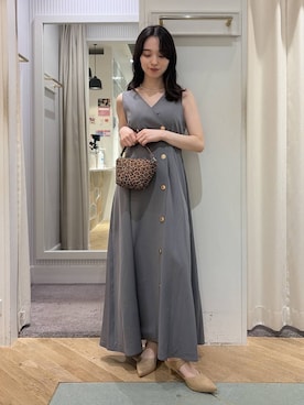 「Andemiu（アンデミュウ）のポインテッドベルトパンプス/1043160（パンプス、ベージュ系）」を使った、YUさん（レディース）の夏コーディネート