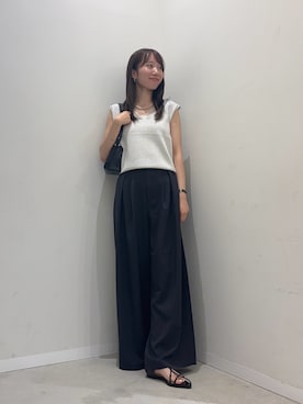 「SENSE OF PLACE by URBAN RESEARCH(センスオブプレイスバイアーバンリサーチ)の『洗濯可』レースVネックニットベスト(ベスト、ベージュ系)」を使った、ainoさん(レディース・156cm)の夏コーディネート