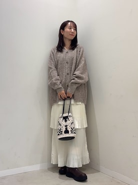 「ガーリーコーデ」｜「アイテム（ブーツ）」を使った、ainoさん（レディース・156cm）の冬コーディネート