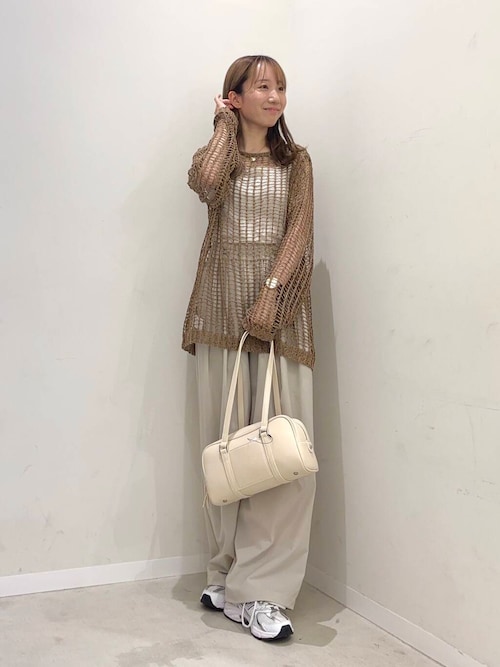 キーネックメッシュニット