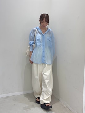 「SENSE OF PLACE by URBAN RESEARCH(センスオブプレイスバイアーバンリサーチ)のシアーフーディシャツ(シャツ/ブラウス、ブルー系)」を使った、ainoさん(レディース・156cm)の夏コーディネート