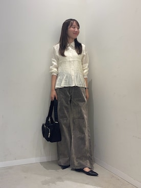 「SENSE OF PLACE by URBAN RESEARCH(センスオブプレイスバイアーバンリサーチ)のシャーリングギャザーシャツ(シャツ/ブラウス、ホワイト系)」を使った、ainoさん(レディース・156cm)の秋コーディネート