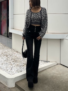 「EMODA（エモダ）のアイテム（デニムパンツ）」を使った、李　相美さん（レディース・162cm）の秋コーディネート