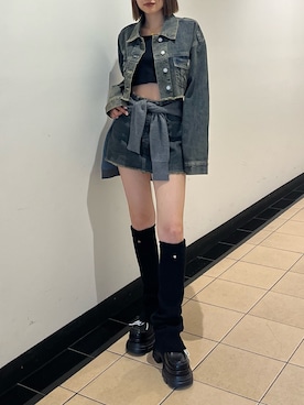 「アイテム（レッグウォーマー）」を使った、李　相美さん（レディース・162cm）の秋コーディネート