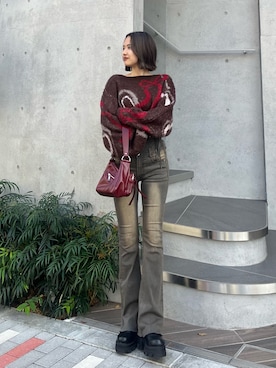 「EMODA（エモダ）のアイテム（ハンドバッグ）」を使った、李　相美さん（レディース・162cm）の秋コーディネート