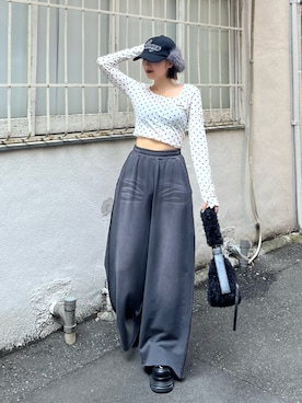 「EMODA（エモダ）のアイテム」を使った、李　相美さん（レディース・162cm）の秋コーディネート