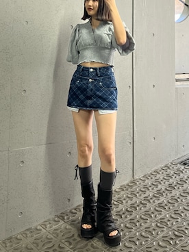 「EMODA（エモダ）のベルトレイヤードボクシースカート（スカート、ブルー系）」を使った、李　相美さん（レディース・162cm）の春コーディネート