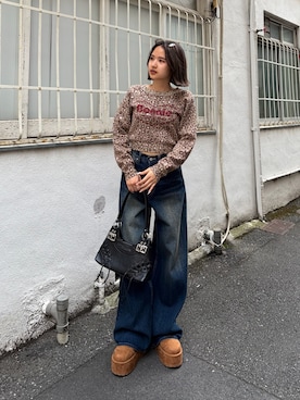 「EMODA（エモダ）のアイテム（デニムパンツ）」を使った、李　相美さん（レディース・162cm）の秋コーディネート