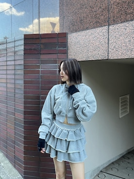 「アイテム（手袋）」を使った、李　相美さん（レディース・162cm）の夏コーディネート