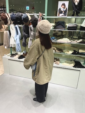 「KBF（ケイビーエフ）のモンスターパテッドミドルコート（ダウンジャケット/コート）」を使った、　　Rinaさん（レディース・158cm）の秋コーディネート