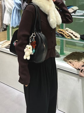 「アイテム（キーホルダー、ブラウン系）」を使った、　　Rinaさん（レディース・158cm）の冬コーディネート