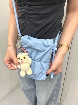 「アイテム（キーホルダー、パープル系）」を使った、　　Rinaさん（レディース・158cm）の秋コーディネート