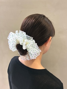 「アイテム（シュシュ）」を使った、　　Rinaさん（レディース・158cm）の秋コーディネート