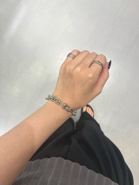 「アイテム（ブレスレット）」を使った、　　Rinaさん（レディース・158cm）の秋コーディネート