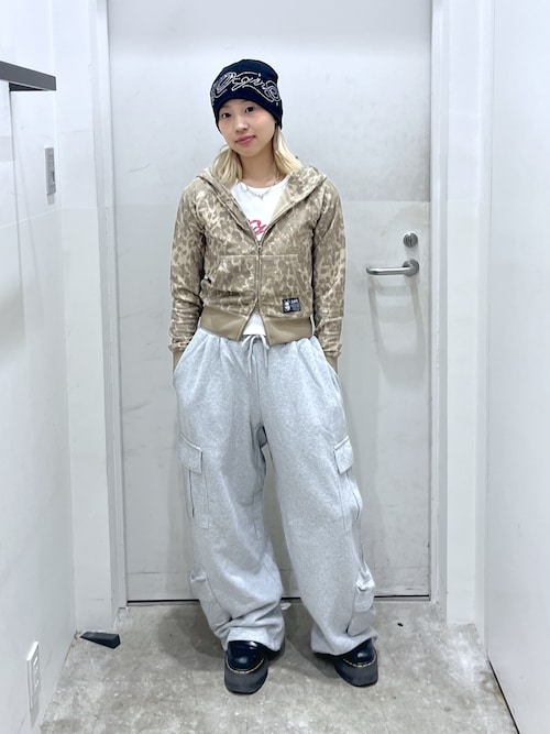 RHINESTONE DECORATIVE SCRIPT LOGO BEANIE（ニットキャップ/ビーニー