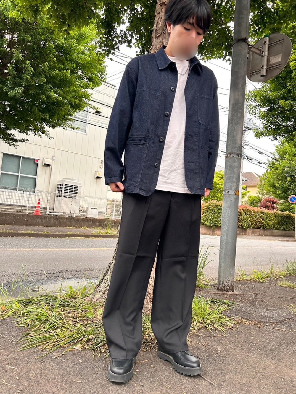 「お出かけコーデ日記、今日のコーデ、キレイめ、ワイドパンツ、キレイめカジュアル、スラックス、春、WYM、プチプラ、革靴、GU、ユニクロ、UNIQLO、休日スタイル、休日コーデ」｜「GUのアイテム（スラックス、ブラック系）」を使った、みつ🐝さん（メンズ・173cm）の春コーディネートの1枚目の写真