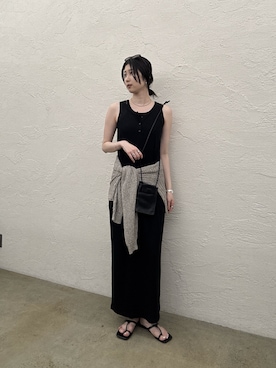 「GALLARDAGALANTE（ガリャルダガランテ）のヘンリーカットマキシワンピース（One piece dress、ブラック系）」を使った、moeさん（レディース・169cm）の夏コーディネート