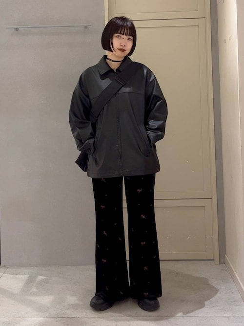 キノコさん専用 セール】ベロアシシュウフレアパンツ 250463（その他パンツ）｜LOWRYS