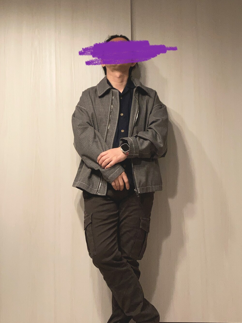 「AKMのアイテム（カーゴパンツ、ブラウン系）」を使った、YSさん（メンズ・165cm）の冬コーディネートの1枚目の写真