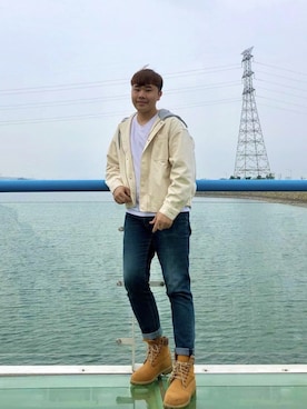 「lativ（ラティーヴ）のアイテム（パンツ）」を使った、Hankさん（メンズ・179cm）の春コーディネート