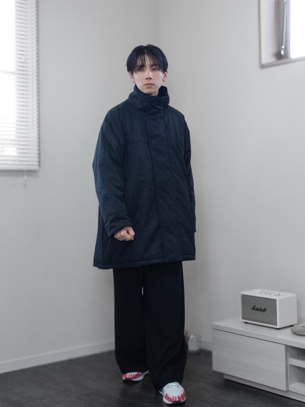 「新星WEARISTAにエントリー、クリスマスに着たい服、マイベストコーデ2023、冬アウター、ダウン、クリスマスコーデ、デートコーデ、きれいめコーデ、キレイめコーデ、WEARyouthコーデ、remer、remerコーデ、ダウンジャケット、レイヤードスタイル、韓国ファッション」｜「remerのloose military Hi-zip over jacket / ルーズミリタリーハイジップオーバージャケット（ミリタリージャケット、ブラック系）」を使った、みなりん(Minari)さん（骨格ナチュラル・メンズ・172cm）の冬コーディネートの1枚目の写真