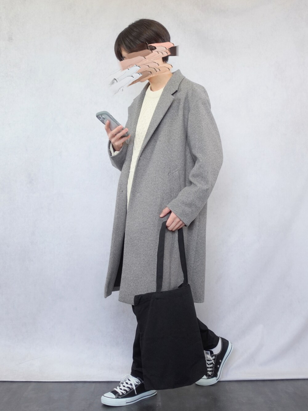 「秋ルック紹介するよ、大人カジュアル、おしゃれさんと繋がりたい、きれいめカジュアル、メンズコーデ、シンプル、秋服コーデ、スニーカーコーデ、ブラック、ビックシルエット、秋、プチプラ、シンプルスタイル、UNIQLO、秋冬コーデ」｜「GUのニットメルトンチェスターコート　Mサイズ（チェスターコート、ベージュ系）」を使った、みなりん(Minari)さん（骨格ナチュラル・メンズ・170cm）の秋コーディネートの1枚目の写真