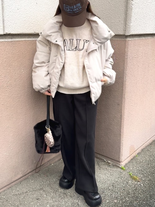 「feepur(フェピュール)の【THEATRE PRODUCTS/シアタープロダクツ】別注コットンロゴキャップ(キャップ)」を使った、chicchimoさん(レディース・152cm)の冬コーディネート