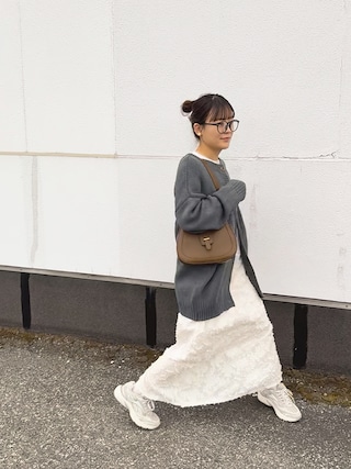 「classicalelf(クラシカルエルフ)のさらっと羽織るだけで、やわらかな私らしさ。2WAYローゲージクルーネックプルオーバー& オーバーサイズ カーディガン(カーディガン/ボレロ)」を使った、chicchimoさん(レディース・152cm)の春コーディネート