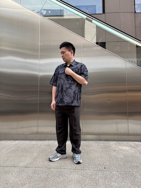「ITEMS URBANRESEARCH（アイテムズ アーバンリサーチ）のマーブルプリントレギュラーカラーショートスリーブシャツ（シャツ/ブラウス、ブラック系）」を使った、yujiroさん（メンズ・170cm）の夏コーディネート