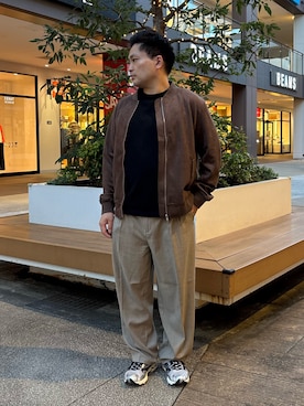 「ITEMS URBANRESEARCH（アイテムズ アーバンリサーチ）のウールライク2プリーツトラウザー（その他パンツ、ベージュ系）」を使った、yujiroさん（メンズ・170cm）の秋コーディネート