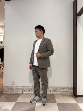 「URBAN RESEARCH DOORS（アーバンリサーチドアーズ）のLIFE STYLE TAILOR　シアサッカーストレッチジャケット（テーラードジャケット、ベージュ系）」を使った、yujiroさん（メンズ・170cm）の夏コーディネート