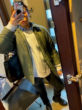 「UNIQLO（ユニクロ）のアイテム（デニムパンツ、ブラック系）」を使った、a___ya_さん（レディース・152cm）の春コーディネート