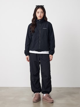 「GILDAN（ギルダン）の【ROOPTOKYO】GILDAN ６oz クルーネック 袖リブ ロングスリーブTee /ロンT 無地カットソー オーバーサイズ 2026年春夏（Tシャツ/カットソー、ホワイト系）」を使った、aiさん（レディース・165cm）の秋コーディネート