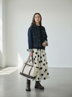 「Levi's（リーバイス）のLEVI'S/リーバイス THE TRUCKER JACKET トラッカージャケット（デニムジャケット、ブルー系）」を使った、aiさん（レディース・165cm）の春コーディネート