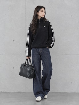 「adidas（アディダス）のadidas/アディダス SAMBA OG アディダスオリジナルス サンバ スニーカー 2026年春夏（スニーカー、ホワイト系）」を使った、aiさん（レディース・165cm）の秋コーディネート