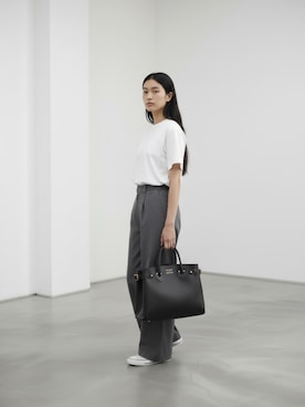 「GILDAN（ギルダン）の【GILDAN】大人気！ 6oz ultra cotton short sleeve t-shirts / ウルトラ コットン 半袖 Tシャツ ルーズシルエット 無地T サイズ・カラー展開多数 2026年春夏（Tシャツ/カットソー、ホワイト系）」を使った、aiさん（レディース・165cm）の春コーディネート
