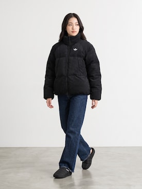 「LEVI'S VINTAGE CLOTHING（リーバイスビンテージクロージング）のLEVI'S/リーバイス VINTAGE CLOTHING 1955 501 ORIGINAL ジーンズ リンス デニムパンツ ジーパン ストレートパンツ ボタンフライ メンズ レディース 2026年 秋 秋服 冬 冬服（デニムパンツ、ブルー系）」を使った、aiさん（レディース・165cm）の秋コーディネート