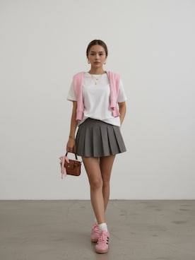 「GILDAN（ギルダン）のアイテム（スウェット）」を使った、aiさん（レディース・165cm）の春コーディネート