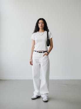 「GILDAN（ギルダン）の【GILDAN】大人気！ 6oz ultra cotton short sleeve t-shirts / ウルトラ コットン 半袖 Tシャツ ルーズシルエット 無地T サイズ・カラー展開多数 2026年春夏（Tシャツ/カットソー、ホワイト系）」を使った、aiさん（レディース・165cm）の春コーディネート