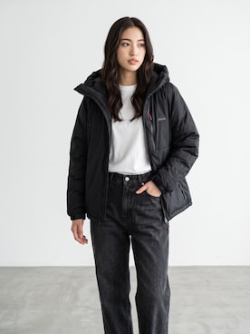 「GILDAN（ギルダン）の【ROOPTOKYO】GILDAN ６oz クルーネック 袖リブ ロングスリーブTee /ロンT 無地カットソー オーバーサイズ 2026年春夏（Tシャツ/カットソー、ホワイト系）」を使った、aiさん（レディース・165cm）の秋コーディネート