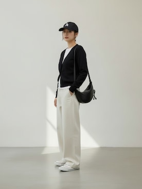 「GILDAN（ギルダン）の【ROOPTOKYO】GILDAN ６oz クルーネック 袖リブ ロングスリーブTee /ロンT 無地カットソー オーバーサイズ 2026年春夏（Tシャツ/カットソー、ホワイト系）」を使った、aiさん（レディース・165cm）の春コーディネート