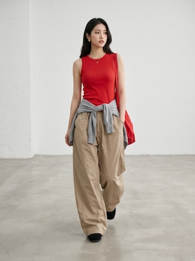 「GILDAN（ギルダン）の【ROOPTOKYO】GILDAN ６oz クルーネック 袖リブ ロングスリーブTee /ロンT 無地カットソー オーバーサイズ 2026年春夏（Tシャツ/カットソー、グレー系）」を使った、aiさん（レディース・165cm）の夏コーディネート