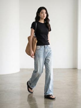 「Levi's（リーバイス）のLEVI'S/リーバイス 501 LOOSE ルーズデニム 2026年春夏（デニムパンツ、ブルー系）」を使った、aiさん（レディース・165cm）の夏コーディネート