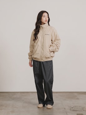 「Dickies（ディッキーズ）の【お気に入り数11万人突破】Dickies/ディッキーズ THE ORIGINAL FIT 874 TCツイル センタープレス スケーターパンツ レングス32インチ ワークパンツ イージーパンツ 2026年春夏（チノパンツ、グレー系）」を使った、aiさん（レディース・165cm）の秋コーディネート