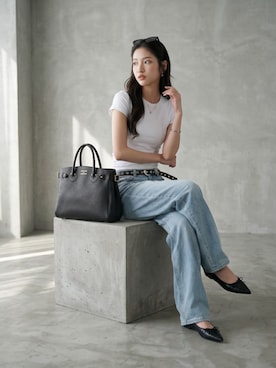 「YOUNG&OLSEN The DRYGOODS STORE（ヤングアンドオルセン）のYOUNG & OLSEN/ヤングアンドオルセン EMBOSSED LEATHER BELTED TOTE M カウレザー トートバッグ 2026年春夏（トートバッグ、ブラック系）」を使った、aiさん（レディース・165cm）の夏コーディネート