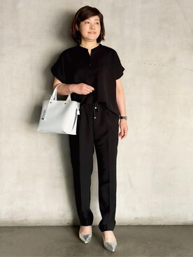 「OPAQUE.CLIP（オペークドットクリップ）の《7色展開/SS-LLサイズ》ストレッチスキッパーブラウス/セットアップ対応【洗濯機洗い可/防シワ】（シャツ/ブラウス、ブラック系）」を使った、O.Kさん（レディース・158cm）の春コーディネート