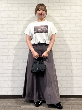「OPAQUE.CLIP（オペークドットクリップ）のフォトプリントTシャツ【洗濯機OK】（Tシャツ/カットソー、ホワイト系）」を使った、mochiさん（レディース・160cm）の夏コーディネート